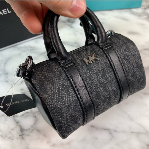 🔹️ Michael Kors 🔹️Gifting Black Micro Duffle Keyfob Key Bag Charm. No box✨🖤 - Picture 3 of 4